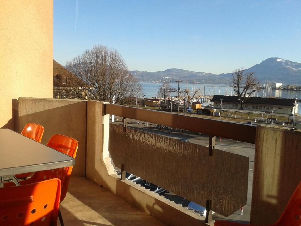 Le Lacustre 4Th Floor Port-Valais Exterior photo